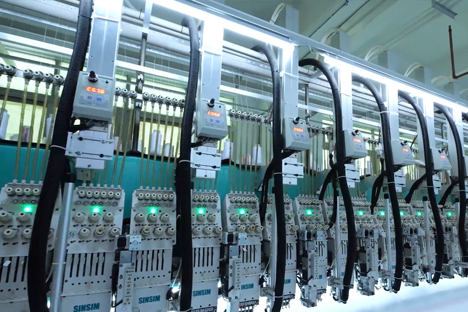 Traditional Craftsmanship Meets Modern Aesthetics: Four-Direction Continuous Embroidery Leads the Way in Home Textiles and Apparel